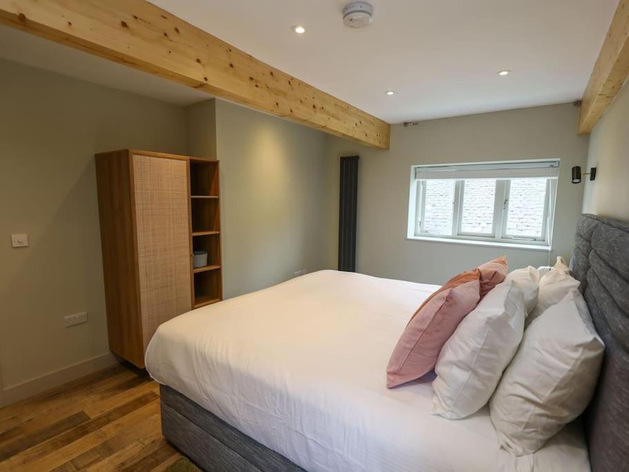 Spacious 1-Bed Apartment With Super King Or Twin In Central Charlbury, Cotswolds Εξωτερικό φωτογραφία